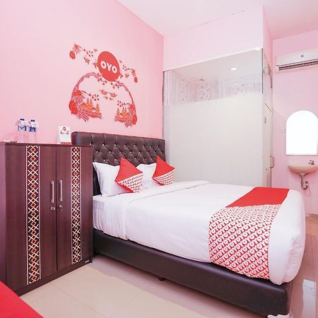 Hotel O Juanda Near Terminal International Juanda Brebek Dış mekan fotoğraf