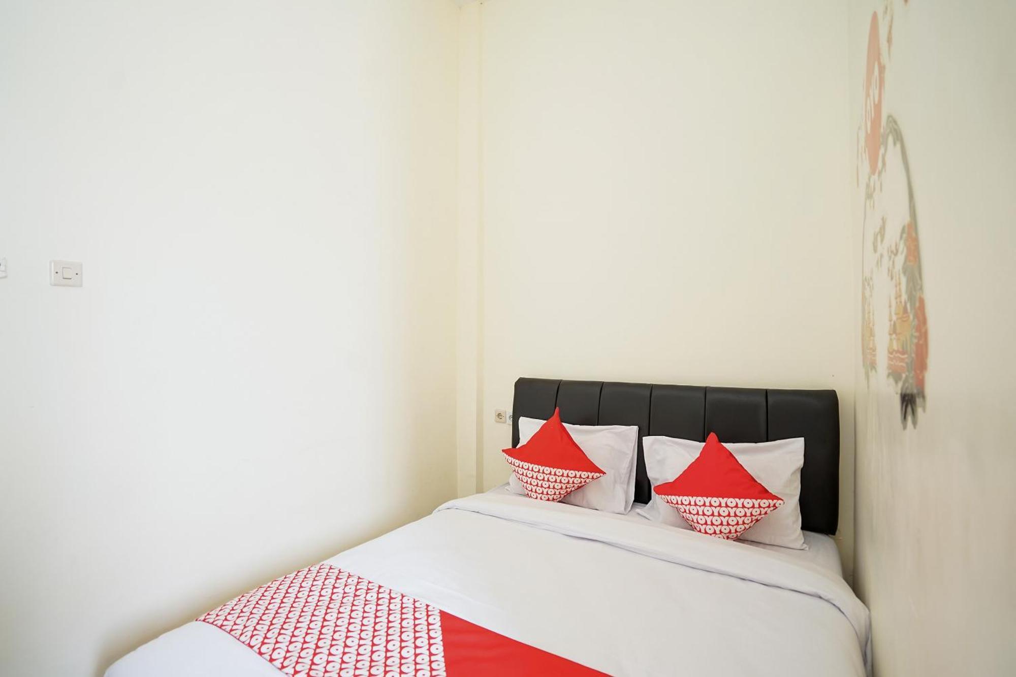 Hotel O Juanda Near Terminal International Juanda Brebek Dış mekan fotoğraf